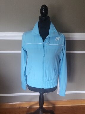 Nike Women's Sky Blue Full-Zip Windbreaker Jacket Size Small